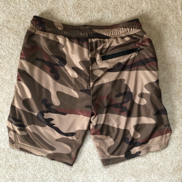 NWOT Stealthwear Shorts - Picture 3 of 4